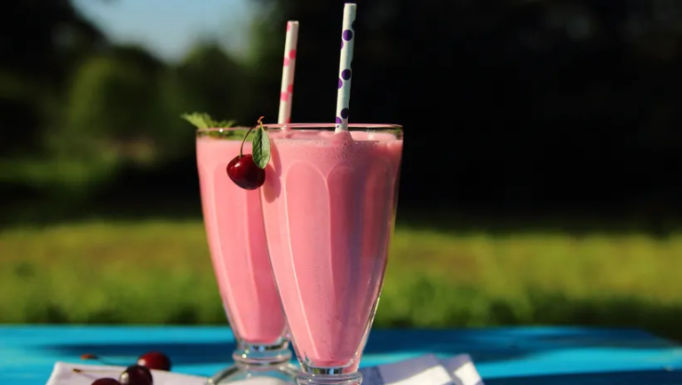 Vişneli Milkshake